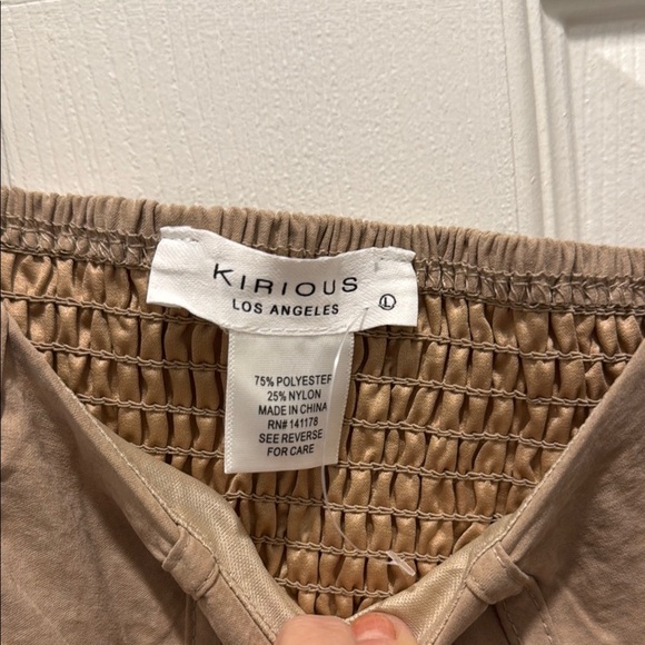 Kirious Los Angeles Tan Smocked Puff Sleeve Crop Top - Picture 6 of 9